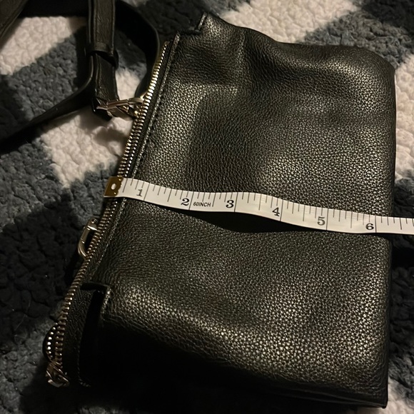 Used guess purse in good condition - Picture 6 of 6